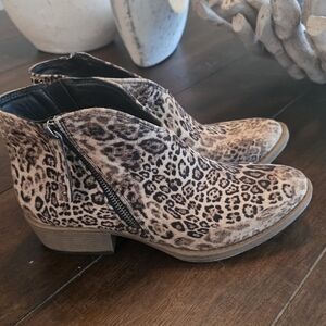 Very G Brown Ankle Boots with Western Influence